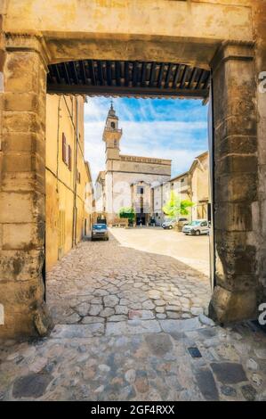 Spagna, Maiorca, Palma di Maiorca, porta che porta al Convento di Santa Clara Foto Stock