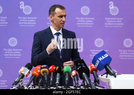 Kiev, Ucraina. 23 Agosto 2021. Viktor Liashko Ministero della salute dell'Ucraina durante il Vertice di Kyiv delle prime Signore e Signori. L'evento è stato organizzato su iniziativa di Olena Zelenska, la moglie del Presidente dell'Ucraina. Credit: SOPA Images Limited/Alamy Live News Foto Stock