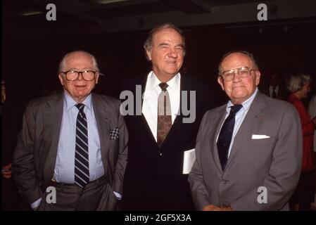 Billy Wilder, Karl Malden e Joseph L. Mankiewicz Circa 1980's Credit: Ralph Dominguez/MediaPunch Foto Stock