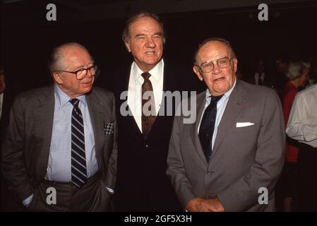 Billy Wilder, Karl Malden e Joseph L. Mankiewicz Circa 1980's Credit: Ralph Dominguez/MediaPunch Foto Stock