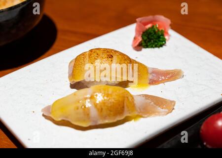 Set di sushi e sashimi e maiale Chop pasto giapponese cibo stock foto Foto Stock