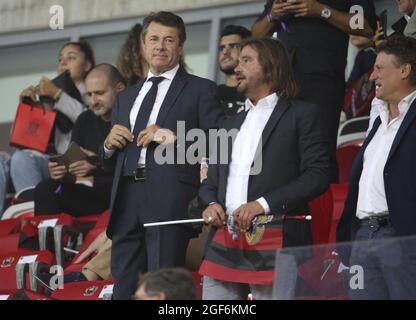 Sindaco di Nizza Christian Estrosi, ex giocatore di Nizza Jose Cobos partecipa al campionato francese Ligue 1 partita di calcio tra OGC Nice (OGCN) e Olympique de Marseille (OM) il 22 agosto 2021 allo stadio Allianz Riviera di Nizza, Francia - Foto Jean Catuffe / DPPI Foto Stock