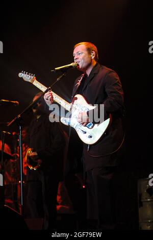 UB40 Concerto, Wembley Arena Londra, 9 novembre 2001- Lead Singer Ali Campbell Foto Stock