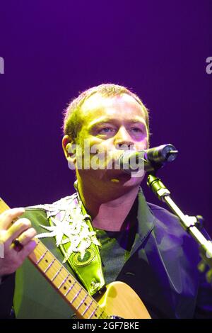 UB40 Concerto, Wembley Arena Londra, 9 novembre 2001- Lead Singer Ali Campbell Foto Stock