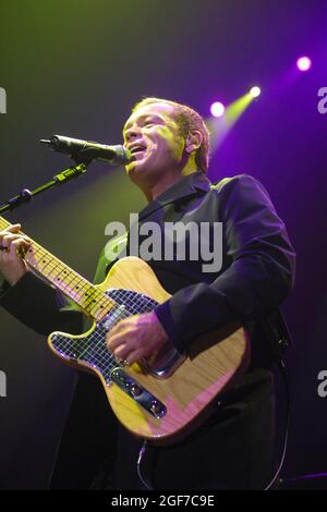 UB40 Concerto, Wembley Arena Londra, 9 novembre 2001- Lead Singer Ali Campbell Foto Stock
