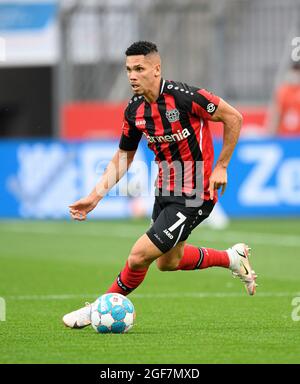 PAULINHO (LEV) Action, Calcio 1 ° Bundesliga, 2 ° giorno di incontro, Bayer 04 Leverkusen (LEV) - Borussia Monchengladbach (MG) 4: 0, il 21 agosto 2021 a Leverkusen/Germania. Le normative #DFL vietano l'uso di fotografie come sequenze di immagini e/o quasi-video # Â Foto Stock