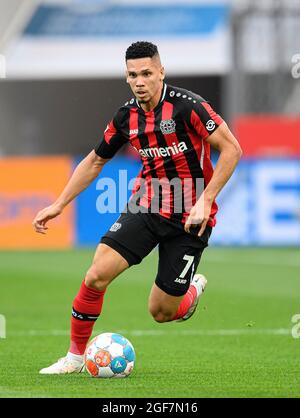 PAULINHO (LEV) Action, Calcio 1 ° Bundesliga, 2 ° giorno di incontro, Bayer 04 Leverkusen (LEV) - Borussia Monchengladbach (MG) 4: 0, il 21 agosto 2021 a Leverkusen/Germania. Le normative #DFL vietano l'uso di fotografie come sequenze di immagini e/o quasi-video # Â Foto Stock