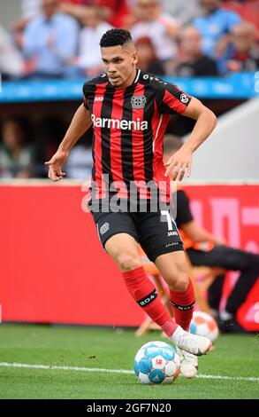 PAULINHO (LEV) Action, Calcio 1 ° Bundesliga, 2 ° giorno di incontro, Bayer 04 Leverkusen (LEV) - Borussia Monchengladbach (MG) 4: 0, il 21 agosto 2021 a Leverkusen/Germania. Le normative #DFL vietano l'uso di fotografie come sequenze di immagini e/o quasi-video # Â Foto Stock