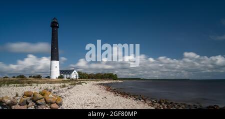 Saare, Estonia - 14 agosto 2021: Il faro Sorve sull'isola di Saaremaa Foto Stock