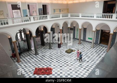 La Corte delle sculture alla galleria d'arte di Aberdeen. Foto Stock