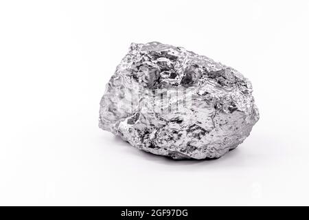 Il palladio è un elemento chimico che a temperatura ambiente si contrae allo stato solido. Metallo utilizzato nell'industria. Concetto di estrazione minerale. Foto Stock