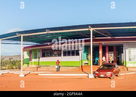 SANTA ELENA DE UAIREN, VENEZUELA - 14 AGOSTO 2015: Stazione degli autobus nella città di Santa Elena. Santa Elena è la sede di molte agenzie di viaggio che offrono tour per CAN Foto Stock