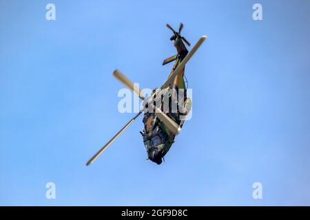 Elicottero di servizio dell'esercito francese NHIndustries NH90-TTH Caiman all'aeroporto di Parigi-le Bourget. Francia - 22 giugno 2017 Foto Stock