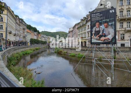 Karlovy Vary, Repubblica Ceca. 24 agosto 2021. Il 55° Festival Internazionale del Film di Karlovy Vary (KVIFF) è proseguito il 24 agosto 2021 a Karlovy Vary, Repubblica Ceca. Credit: Slavomir Kubes/CTK Photo/Alamy Live News Foto Stock