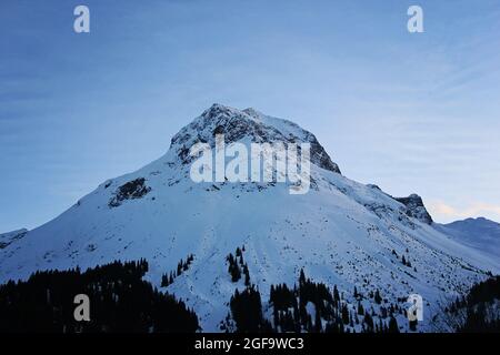 Lech am Arlberg montagna in inverno Foto Stock