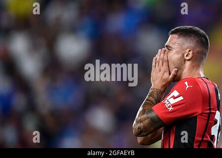 Genova, Italia. 23 agosto 2021. Rade Krunic di AC Milan sembra abbattuto durante la Serie A partita di calcio tra UC Sampdoria e AC Milan. Credit: Nicolò campo/Alamy Live News Foto Stock