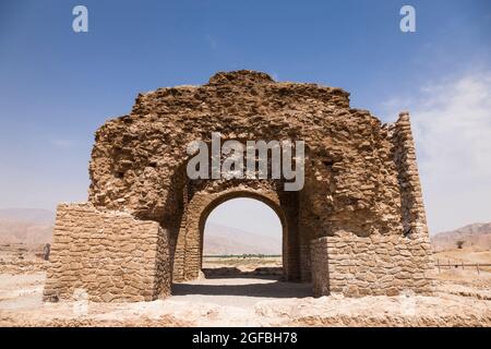 Rovina di antico tempio del fuoco, o meridiana, Sassanid impero, Kheir Abad, Kohgiluyeh e Boyer-Ahmad Provincia, Iran, Persia, Asia occidentale, Asia Foto Stock