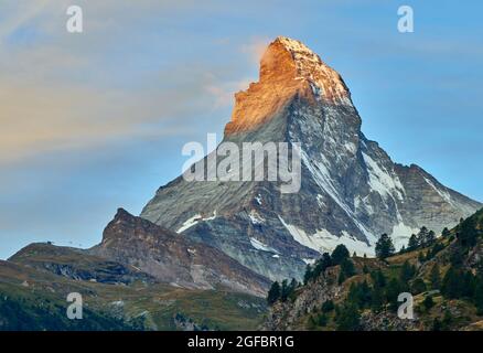 Il sole sorge sul Cervino Foto Stock