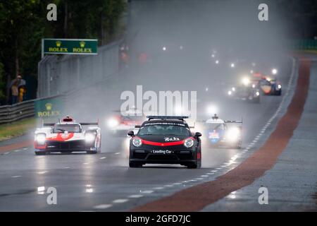 Le Mans, Frankreich. 21 Agosto 2021. Credito Porsche Safety Car: dpa/Alamy Live News Foto Stock