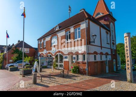 Biblioteca cittadina e centro informazioni turistiche, Garding, penisola Eiderstedt, Schleswig-Holstein, Germania Foto Stock