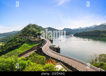 Shimen Dam e Shihmen Reservoir nella città di Taoyuan a taiwan Foto Stock