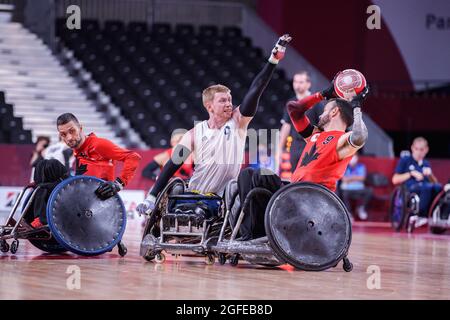 TOKYO, GIAPPONE. 25 ago 2021. Jim Roberts of Great Britain(center) in Men's Wheelchair Basketball GBR vs CAN durante i Giochi Paralimpici di Tokyo 2020 allo Stadio Nazionale di Yoyogi mercoledì 25 agosto 2021 a TOKYO, GIAPPONE. Credit: Taka G Wu/Alamy Live News Foto Stock