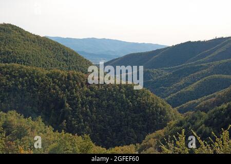 Colline toscane (vista da montagna), Toscana, Italia Foto Stock