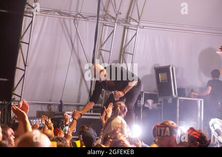 16 LUGLIO 2021 - GENOVA, ITALIA: La rock band italiana Negrita suona dal vivo a Villa Serra a Genova per il Goa-Boa Festival 2021 Foto Stock