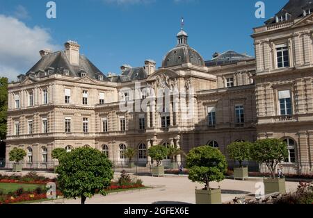 Palazzo del Lussemburgo (Palais de Luxembourg), Giardini del Lussemburgo, Parigi, Francia. Il Senato si riunisce qui per accettare le leggi. Foto Stock