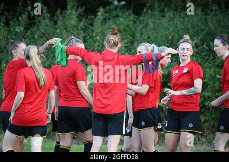 Verwood, Regno Unito. 25 agosto 2021. Durante la partita della Womens National League tra AFC Bournemouth e Southampton Women FC al Potterne Park di Verwood, Inghilterra Credit: SPP Sport Press Photo. /Alamy Live News Foto Stock