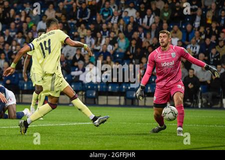 Pierre-Emerick Aubameyang #14 dell'Arsenal segna un obiettivo per renderlo 0-1 Foto Stock