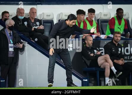 West Bromwich, Regno Unito. 25 ago 2021. Il direttore dell'Arsenal Mikel Arteta durante la partita della Carabao Cup tra West Bromwich Albion e Arsenal presso gli Hawthorns, West Bromwich, Inghilterra, il 25 agosto 2021. Foto di David Horn. Credit: Prime Media Images/Alamy Live News Foto Stock