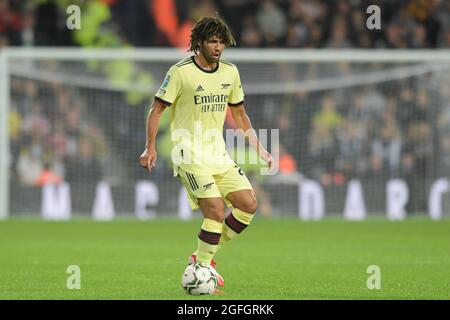 West Bromwich, Regno Unito. 25 ago 2021. Mohamed Elneny #25 di Arsenal con la palla a West Bromwich, Regno Unito il 25/2021. (Foto di Simon Whitehead/News Images/Sipa USA) Credit: Sipa USA/Alamy Live News Foto Stock