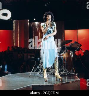 Donna Estate, amerikanische Popsängerin, Auftritt in der ZDF Musiksendung: Discoteca, 24. Aprile 1976. Donna Summer, cantante pop americana, suona il 24 aprile 1976 con il programma musicale ZDF: DISCO. Foto Stock