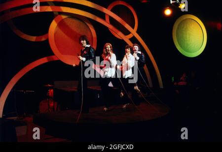 The Brotherhood of Man, britische Pop Gruppe, Lee Sheridan, Sandra Stevens, Nicky Stevens, Martin Lee, Auftritt im ZDF: Musikladen, 29. Maggio 1976. The Brotherhood of Man, British Pop Group, performance su ZDF: Musikladen, 29. Maggio 1976. Foto Stock