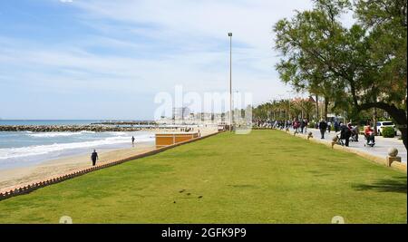 Paseo Maritimo de Sitges Barcellona, Catalunya, Spagna, Europa Foto Stock