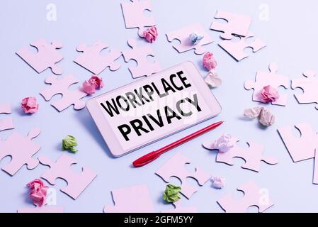 Visualizzazione concettuale della privacy dell'ambiente di lavoro. Concetto di business protezione dei diritti individuali sulla privacy sul posto di lavoro Brainstorming problemi tecnologici Foto Stock