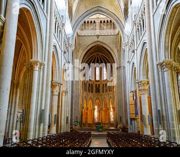 All'interno della Cattedrale di Notre Dame di Losanna. La cattedrale è considerata un'importante chiesa gotica. Svizzera. Losanna è una città Foto Stock