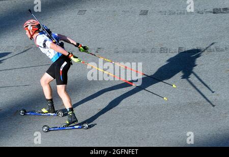 Vitezslav Hornig (ceco) in azione durante i Campionati del mondo di Biathlon estivi IBU Junior Men's Super Sprint, il 26 agosto 2021, a nove Mesto na Morave, Repubblica Ceca. (Foto CTK/Lubos Pavlicek) Foto Stock