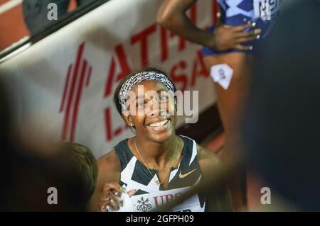 Losanna, Svizzera. 26 agosto 2021. Shelly-Ann Fraser-Pryce dopo aver vinto le donne 100m durante l'Athletissima Losanna allo Stadio Olimpico la Pontaise di Losanna, Svizzera. Credit: SPP Sport Press Photo. /Alamy Live News Foto Stock