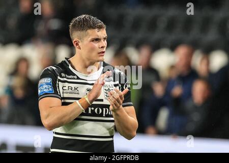 Cameron Scott (24) di Hull FC applaude i fan Foto Stock