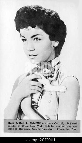 Scheda da collezione con Annette Funicello, attrice, cantante e membro originale dei Disney Mousketeers. Foto Stock