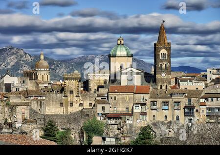 Città medievale di Randazzo, Sicilia, Italia, Foto Stock