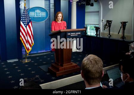 Washington, DC, Stati Uniti. 26 agosto 2021. 26 agosto 2021 - Washington, DC, Stati Uniti: Il Segretario alla stampa della Casa Bianca JEN PSAKI parla a un briefing stampa nella Sala Stampa della Casa Bianca. (Credit Image: © Michael Brochstein/ZUMA Press Wire) Foto Stock