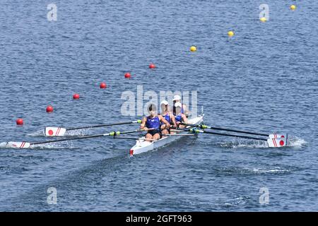 Tokyo, Giappone. Credito: MATSUO. 27 ago 2021. Gruppo di squadre giapponesi, Haruka Yao, Yui Kimura, Toshihiro Nishioka, Ryohei Ariyasu, Tatsuya Hiroyuki (JPN) Rowing : PR3 misto Coxed Four durante i Giochi Paralimpici di Tokyo 2020 al Sea Forest Waterway di Tokyo, Giappone. Credit: MATSUO .K/AFLO SPORT/Alamy Live News Foto Stock