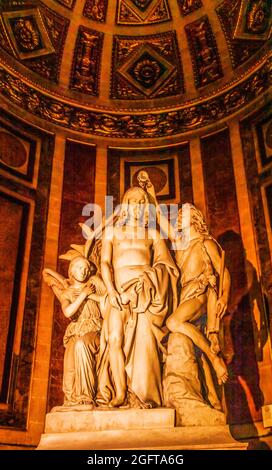 Statua di Giovanni Battista la Madeleine Chiesa Parigi Francia. Statua cattolica di Francois Rude 1841 chiesa creata nel 1800 come Tempio a gloria di Napoleo Foto Stock