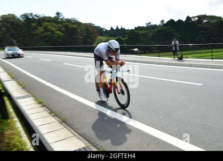 Shizuoka, Giappone. 28 luglio 2021. Toms Skujins (LAT) Cycling : prova individuale del tempo degli uomini durante i Giochi Olimpici di Tokyo 2020 a Shizuoka, Giappone . Credit: Masahiro Tsurugi/AFLO/Alamy Live News Foto Stock