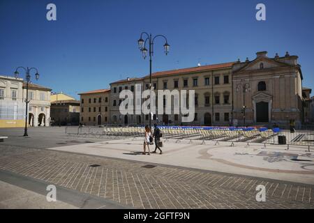 Vista panoramica su Piazza Garibaldi. La piazza principale della città vecchia Foto Stock