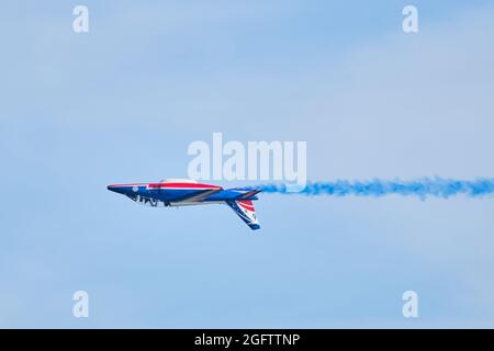 Helsinki, Finlandia - 6 agosto 2021: Il team di esposizione francese Patrouille De France a Kaivopuisto Air Show Foto Stock