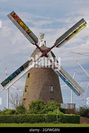 Museo mulino a vento a Breberer, Selfkant-Muehlenstrasse con ruote a vento, Germania, Renania settentrionale-Vestfalia, basso Reno, Gangelt Foto Stock